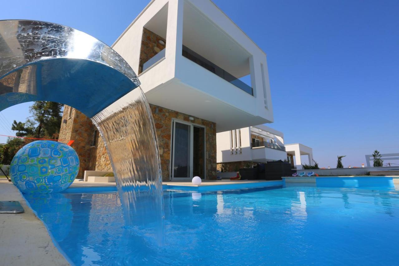 Villa Douglas - Private Pool, Bbq, 4Bdrms, View بيفكوهوري المظهر الخارجي الصورة